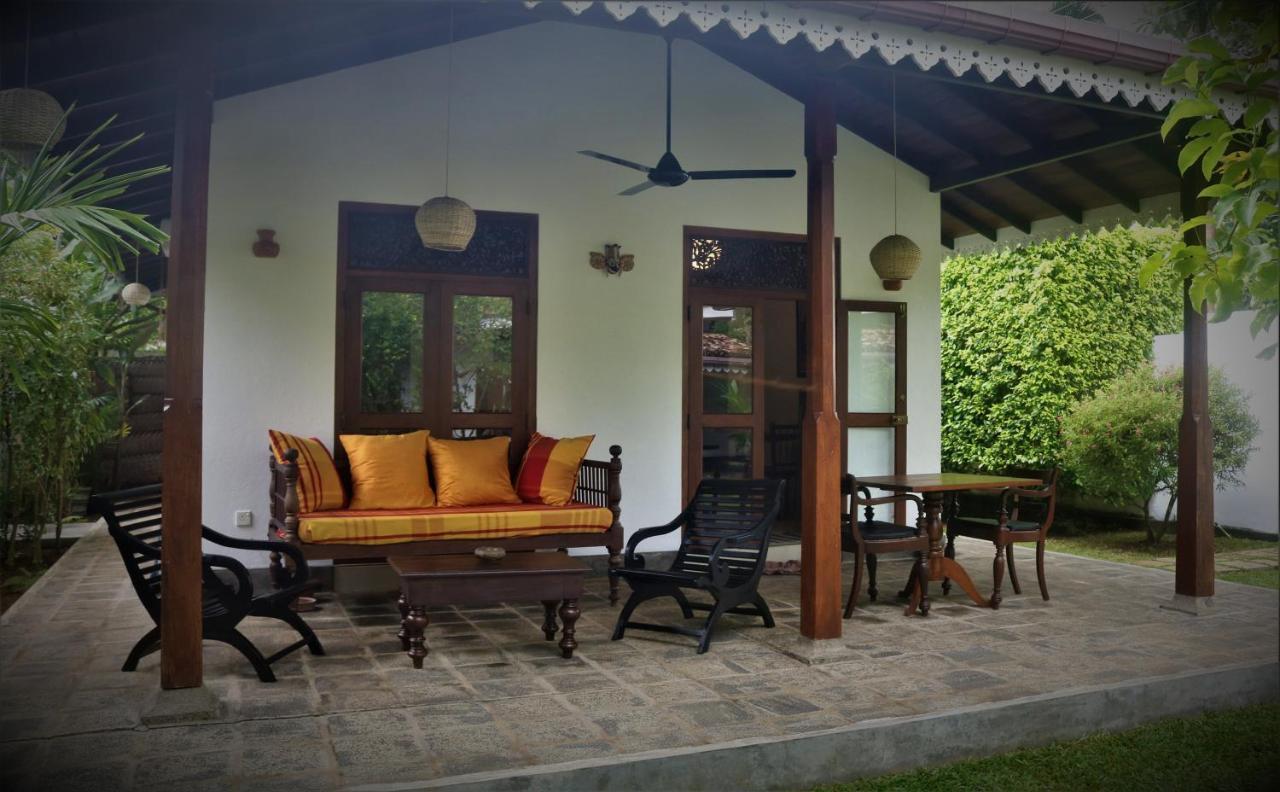 Bed and Breakfast Lilly House Unawatuna Esterno foto