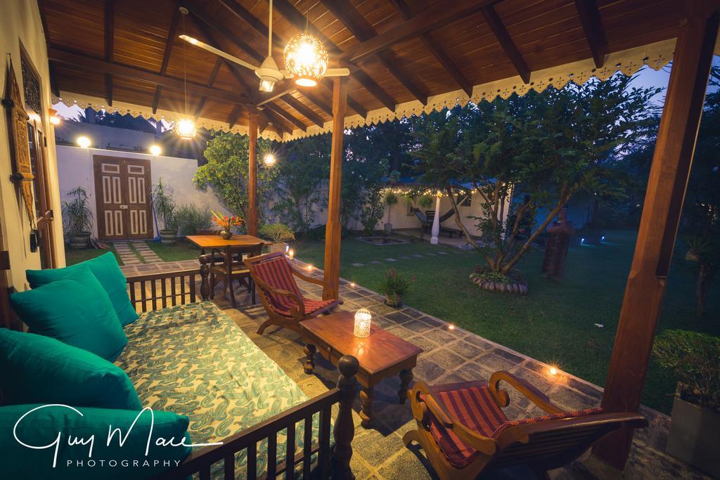 Bed and Breakfast Lilly House Unawatuna Esterno foto